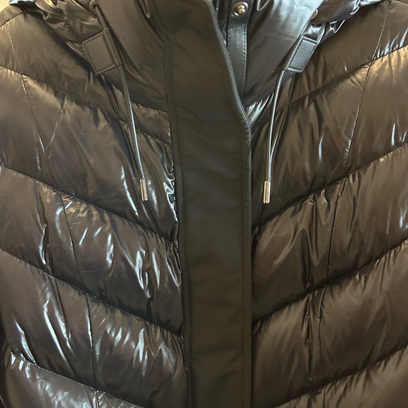 SOLD!!!!   Women's MACKAGE CORALIA down coat with hood and sash belt size medium - Picture 7 of 14